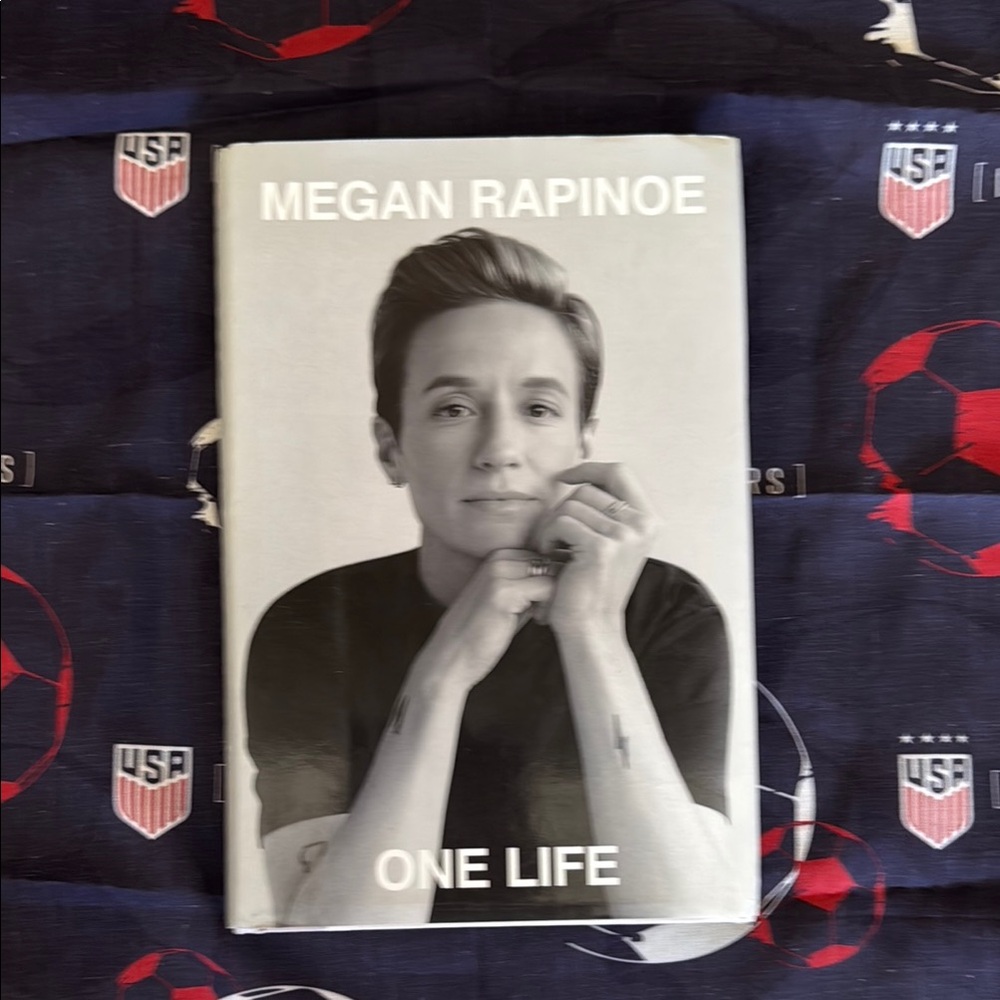 Megan Rapinoe One Life Hardcover Book & USA Soccer Insiders Bandana